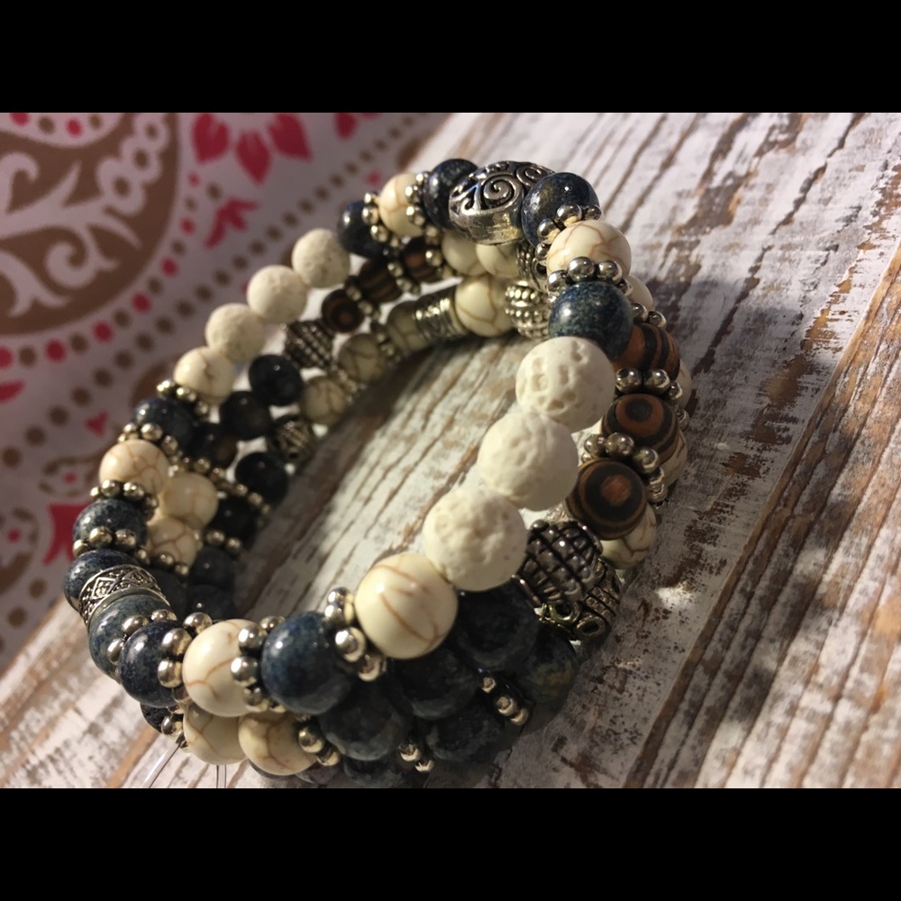 Howlite Essential Oil Diffuser Bracelet - Picture 5 of 8
